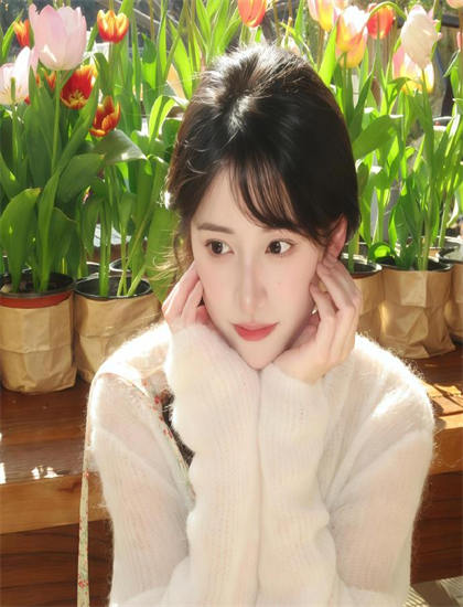 女人梦见自己掉头发_性饥渴寡妇肉乱视频_无码人妻在线视频